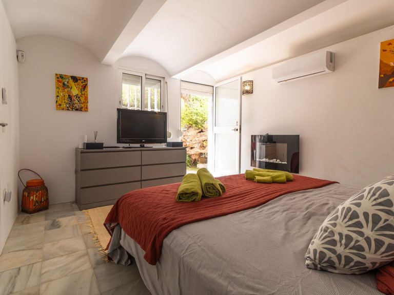 Apartment for Sale in Costa del Sol, Estepona, Malaga 8