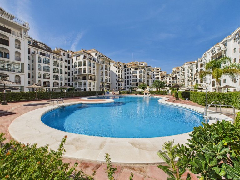 Apartment for  in La Duquesa, Malaga 1