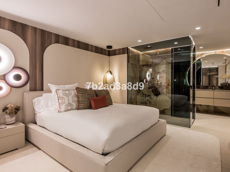 Apartment for Sale in Los Monteros, Malaga 11