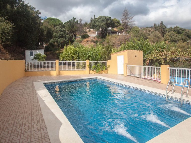 Villa for Sale in Estepona, Malaga 22