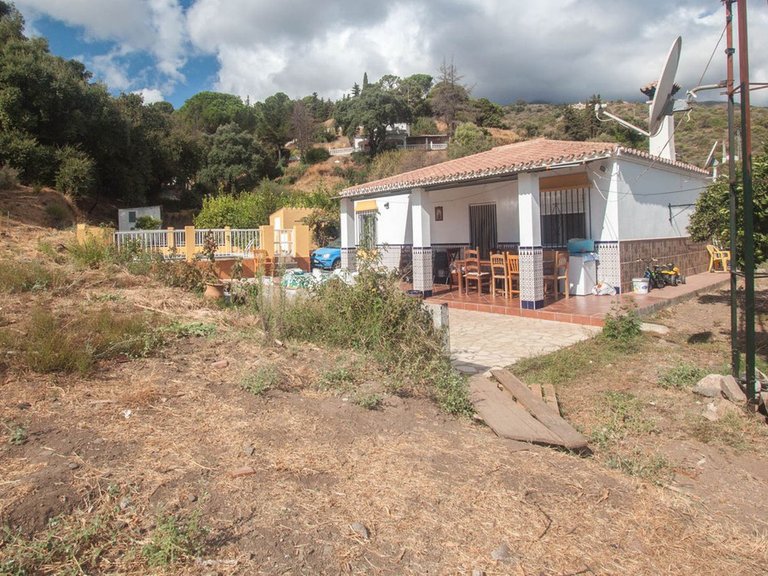 Villa for Sale in Estepona, Malaga 3