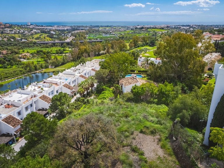 Plot for Sale in Benahavís, Malaga 1