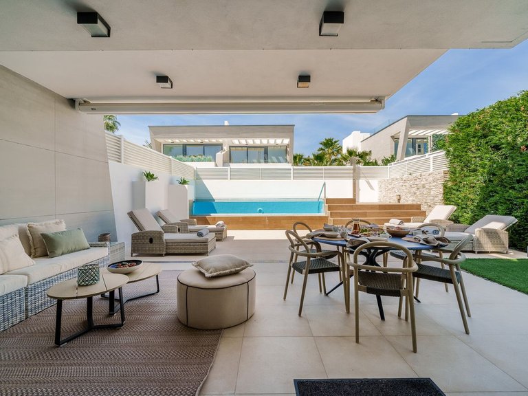 Villa for Sale in Puerto Banús, Malaga 11