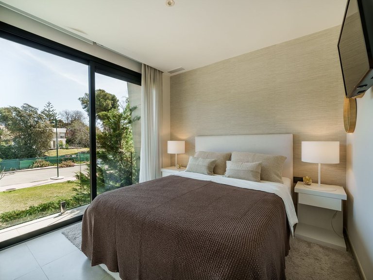 Villa for Sale in Puerto Banús, Malaga 17