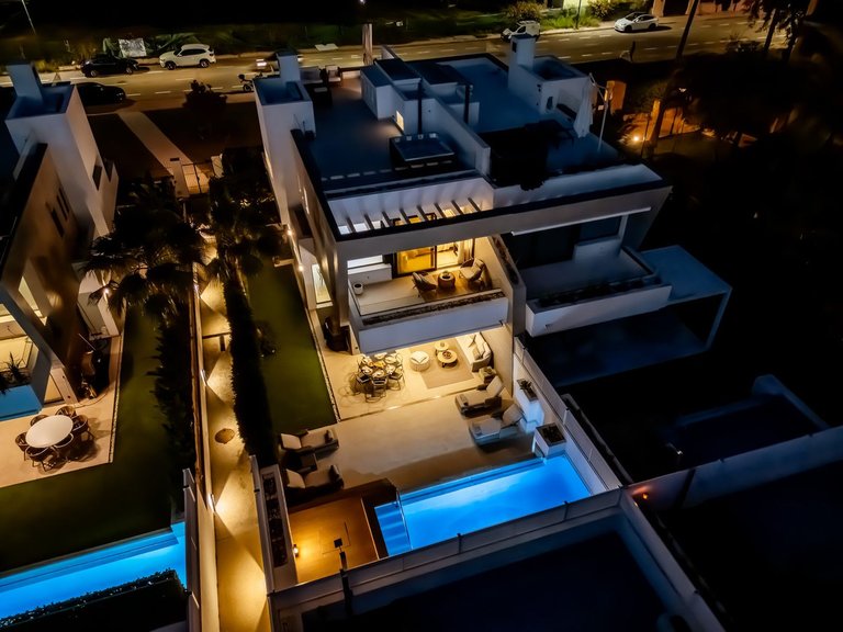 Villa for Sale in Puerto Banús, Malaga 30