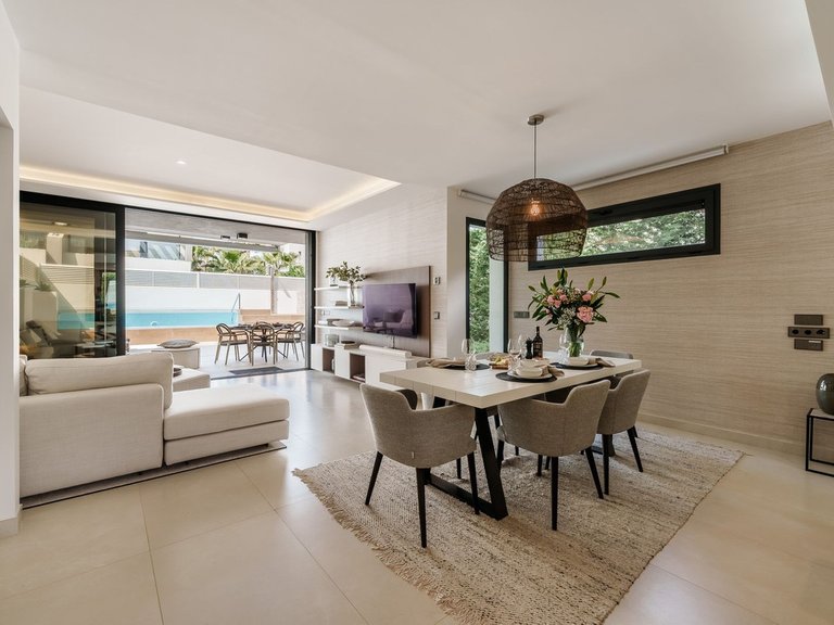 Villa for Sale in Puerto Banús, Malaga 5