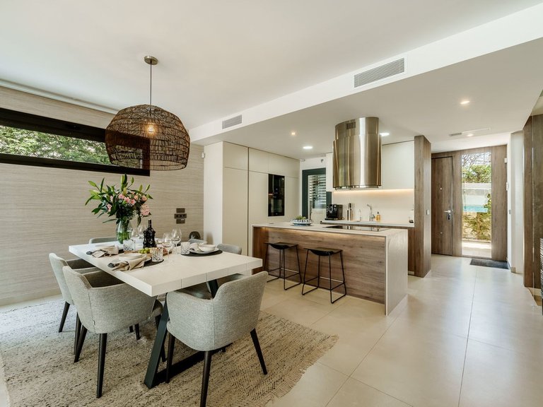 Villa for Sale in Puerto Banús, Malaga 8