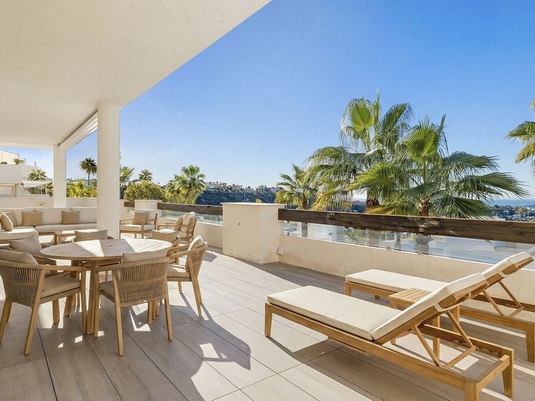 Apartment for Sale in Benahavís, Malaga 1