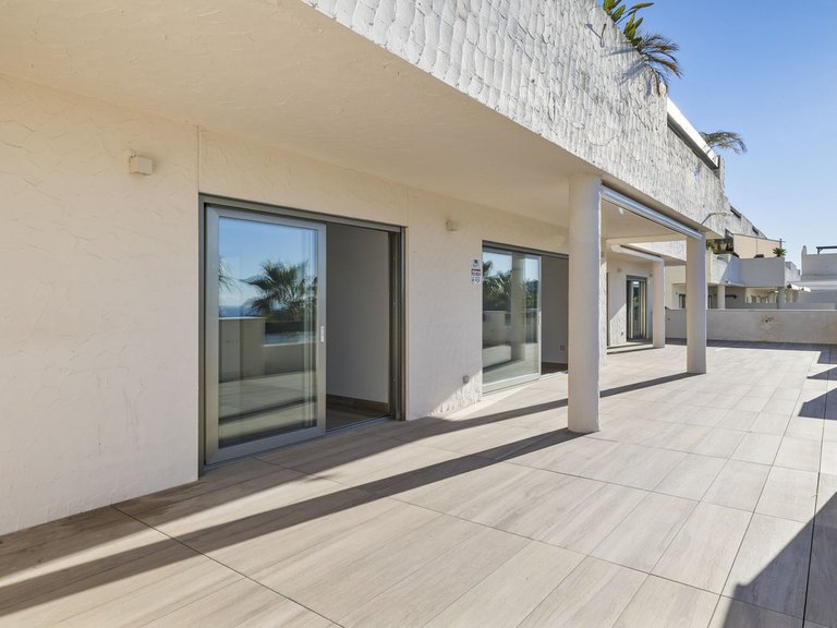 Apartment for Sale in Benahavís, Malaga 12