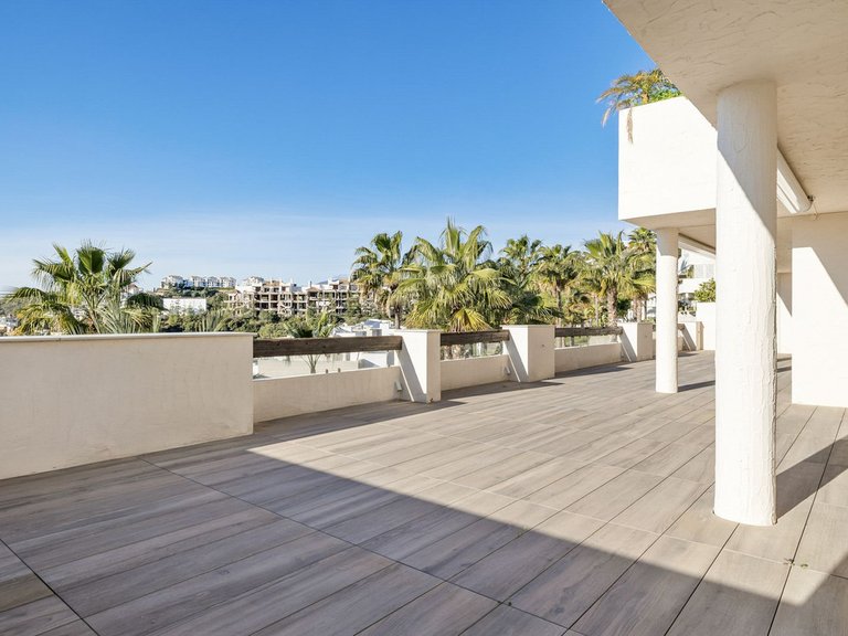 Apartment for Sale in Benahavís, Malaga 13