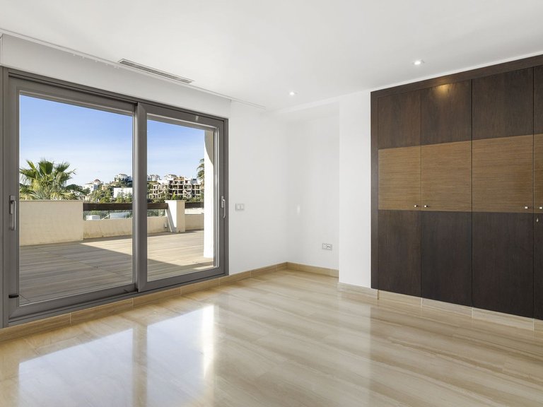 Apartment for Sale in Benahavís, Malaga 25