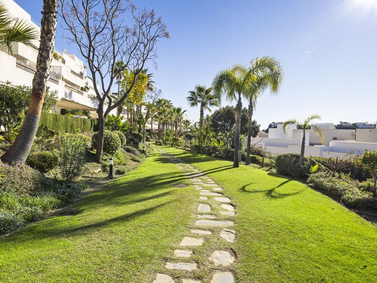 Apartment for Sale in Benahavís, Malaga 33