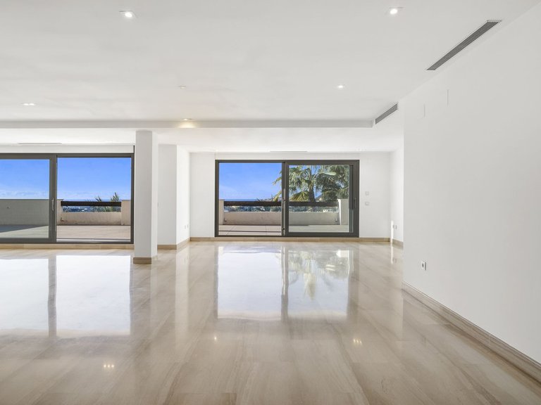 Apartment for Sale in Benahavís, Malaga 9