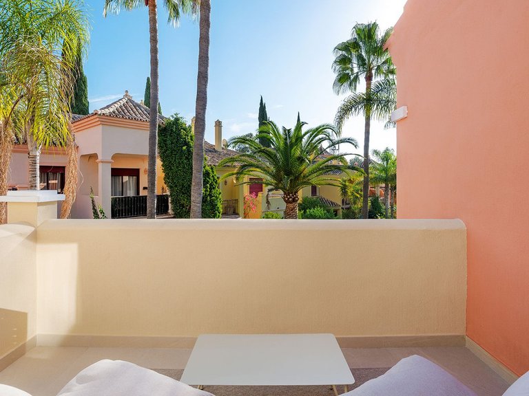 Town House for Sale in The Golden Mile, Malaga 15