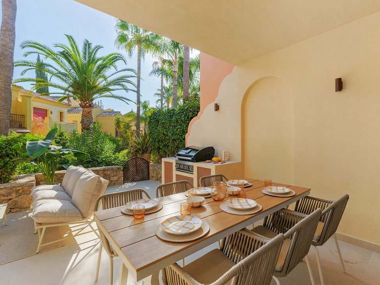 Town House for Sale in The Golden Mile, Malaga 27