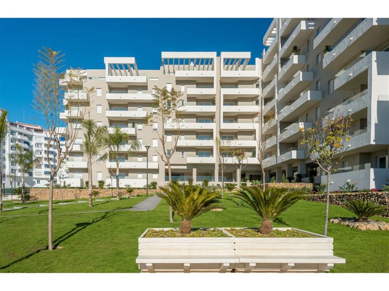 Apartment for  in Nueva Andalucía, Malaga 17