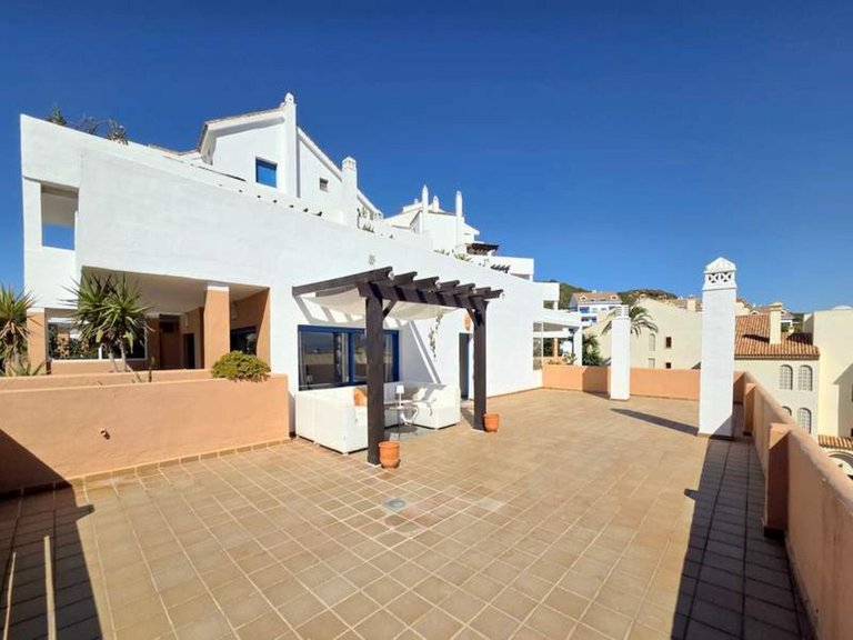 Apartment for Sale in La Duquesa, Malaga 16