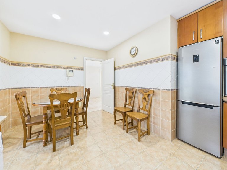 Apartment for  in Estepona, Malaga 9