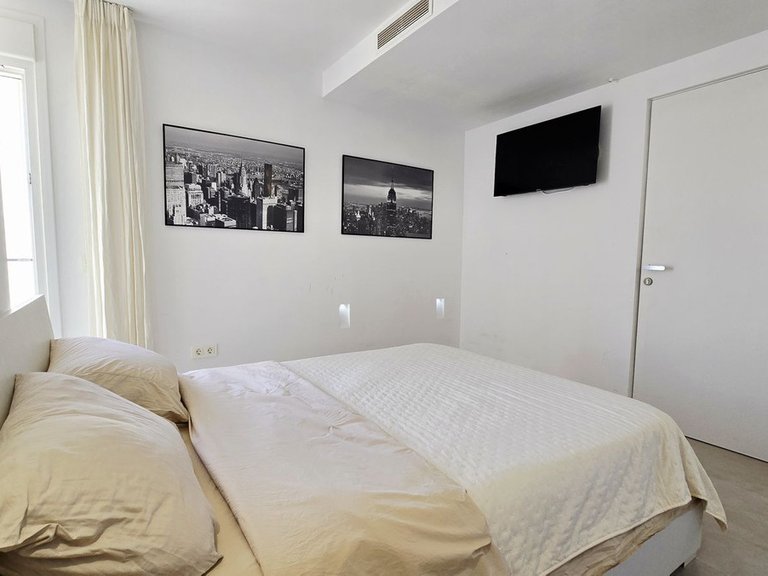 Apartment for Sale in Puerto Banús, Malaga 16