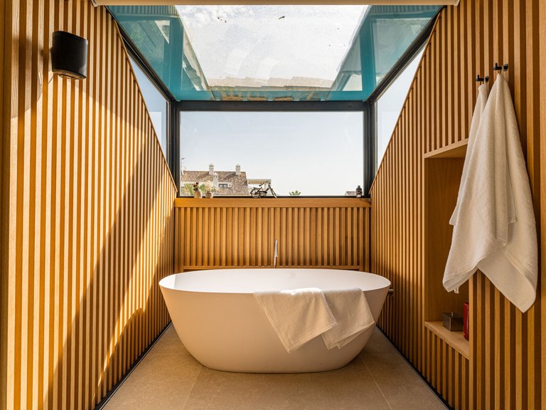 Apartment for Sale in The Golden Mile, Malaga 12