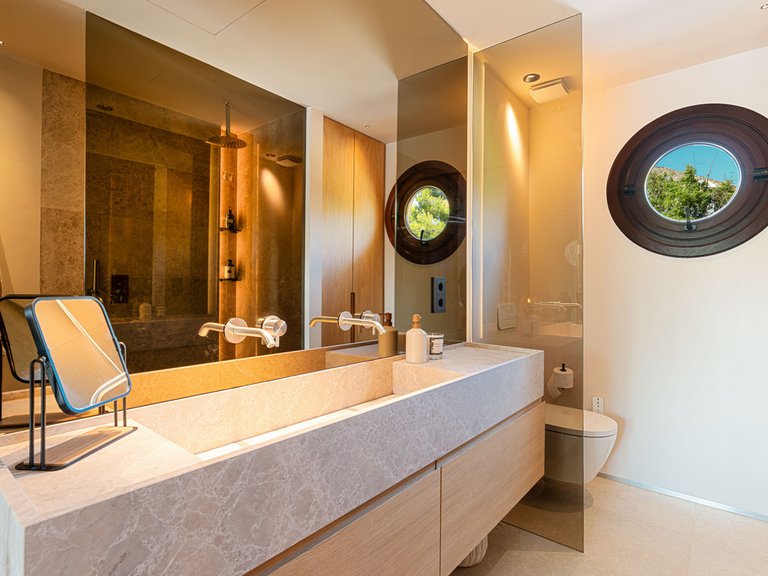 Apartment for Sale in The Golden Mile, Malaga 16