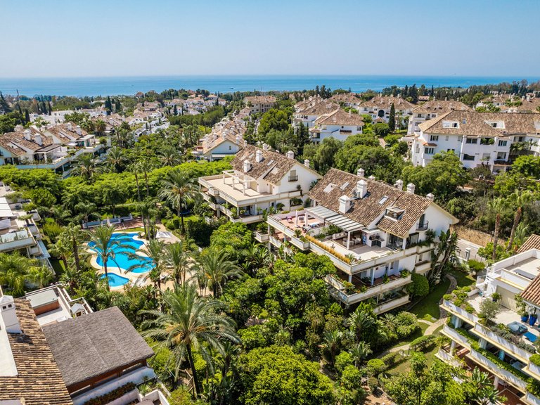 Apartment for Sale in The Golden Mile, Malaga 27