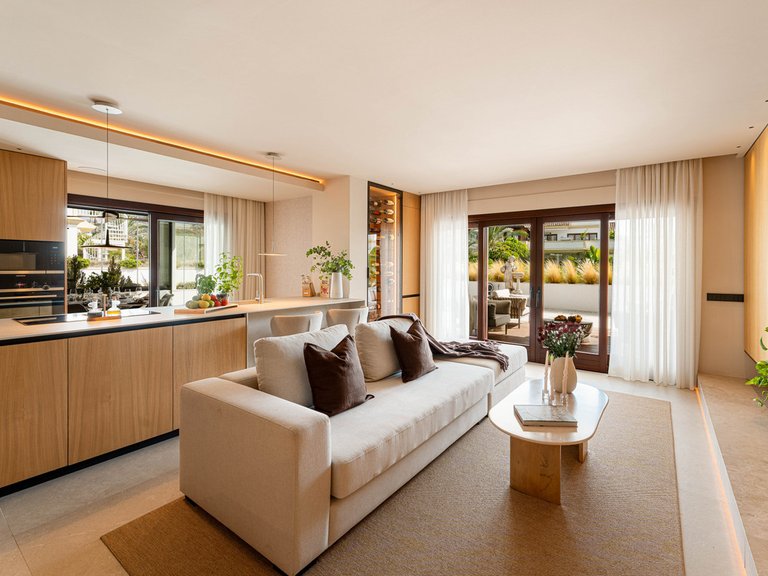 Apartment for Sale in The Golden Mile, Malaga 3