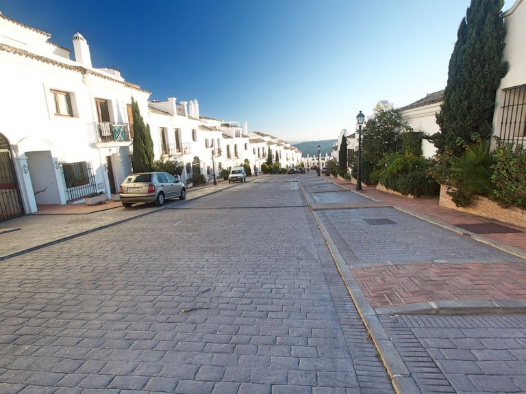 Villa for Sale in Casares, Malaga 1