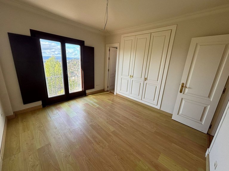 Villa for Sale in Casares, Malaga 16