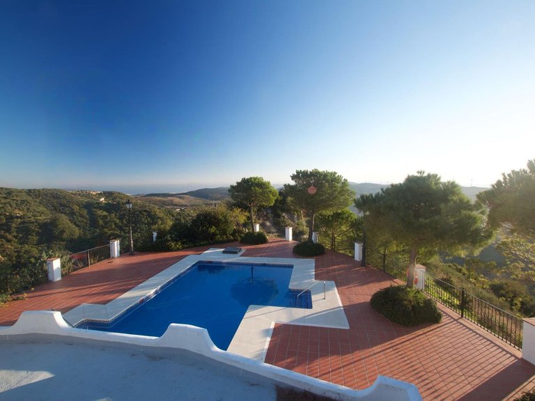 Villa for Sale in Casares, Malaga 45