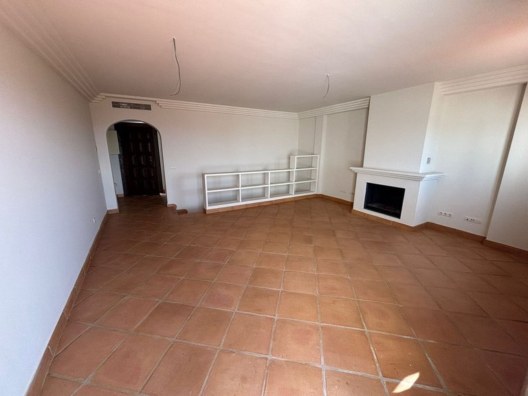 Villa for Sale in Casares, Malaga 6