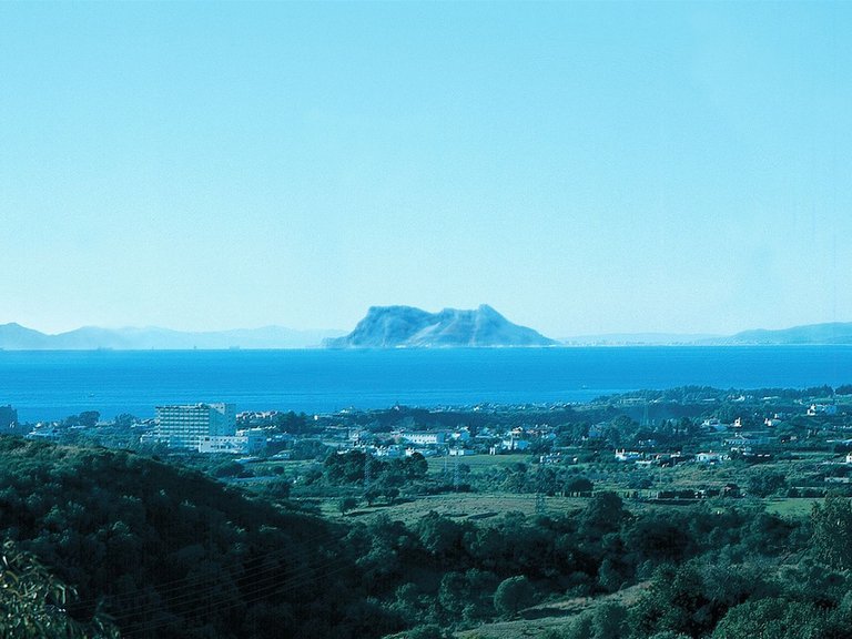 Plot for Sale in New Golden Mile, Malaga 2