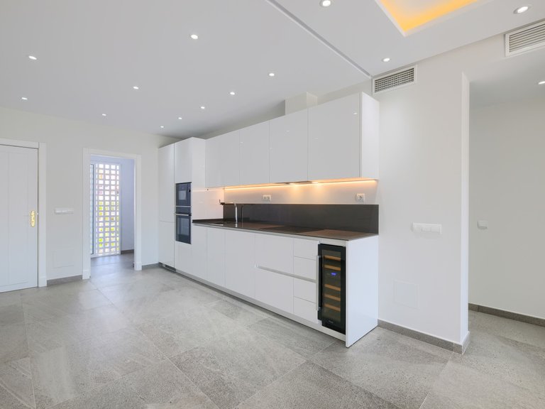Apartment for Sale in Estepona, Malaga 6