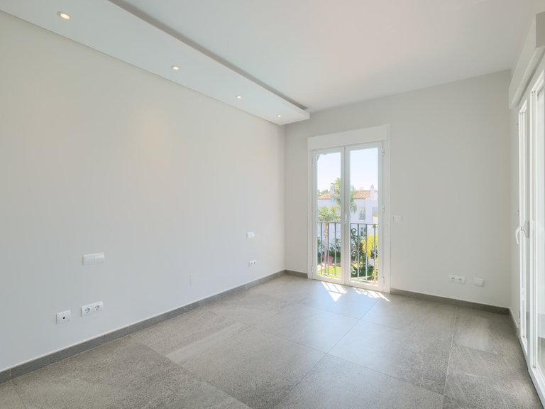 Apartment for Sale in Estepona, Malaga 7