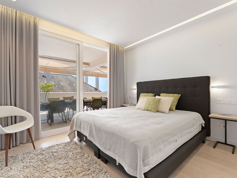 Apartment for Sale in Nueva Andalucía, Malaga 12