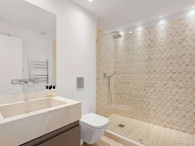 Apartment for Sale in Nueva Andalucía, Malaga 20