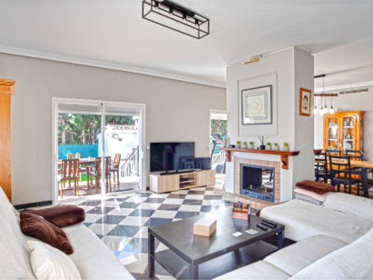 Villa for Sale in Marbella, Malaga 11