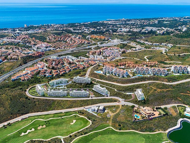 Apartment for Sale in Calanova Golf, Malaga 17