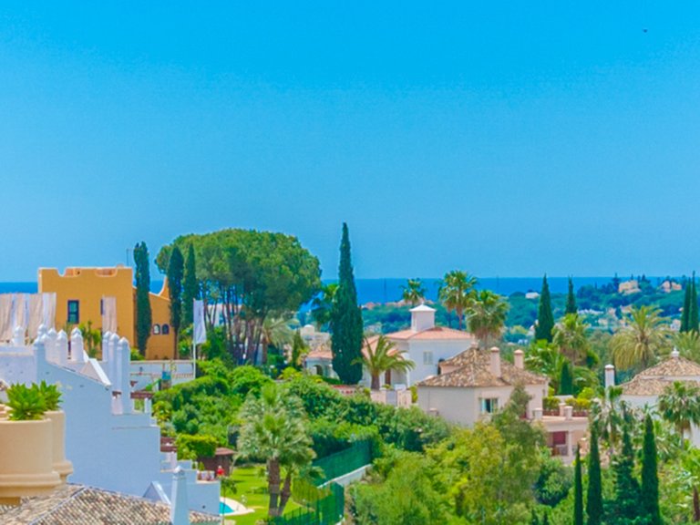 Apartment for Sale in Nueva Andalucía, Malaga 15