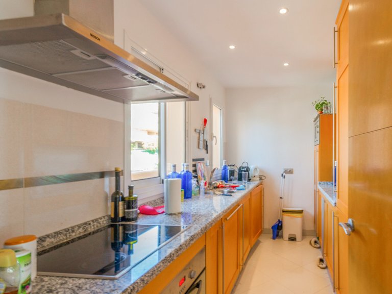Apartment for Sale in Nueva Andalucía, Malaga 21