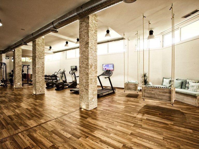 Apartment for Sale in Nueva Andalucía, Malaga 25