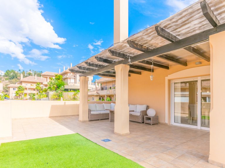 Apartment for Sale in Nueva Andalucía, Malaga 3