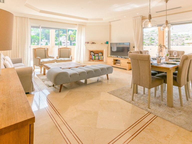 Apartment for Sale in Nueva Andalucía, Malaga 6