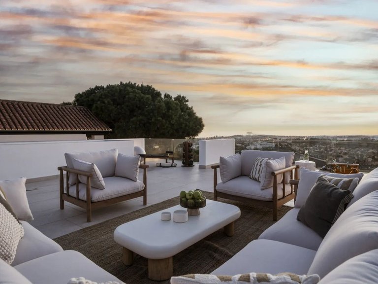 Villa for Sale in Nueva Andalucía, Malaga 20