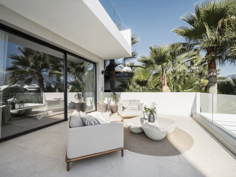 Villa for Sale in Nueva Andalucía, Malaga 22