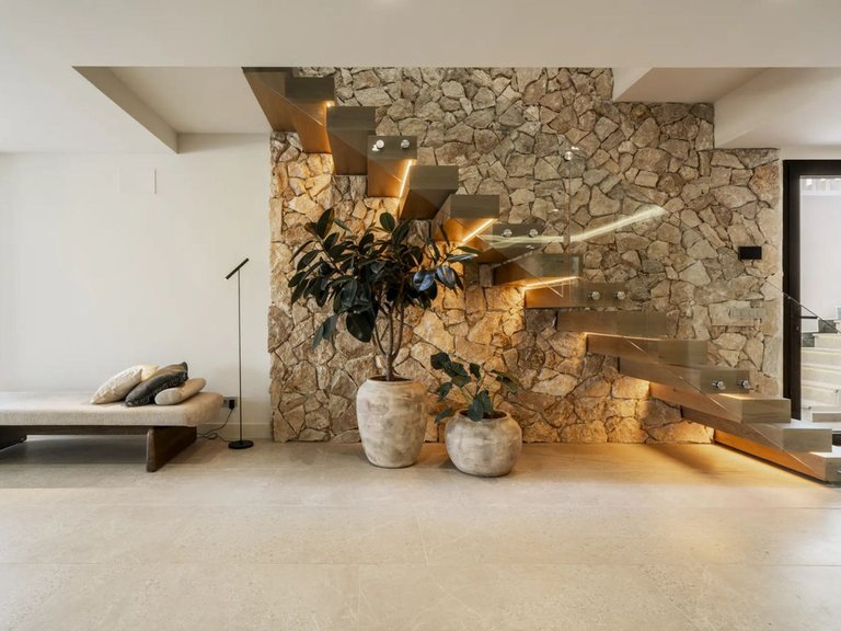 Villa for Sale in Nueva Andalucía, Malaga 3