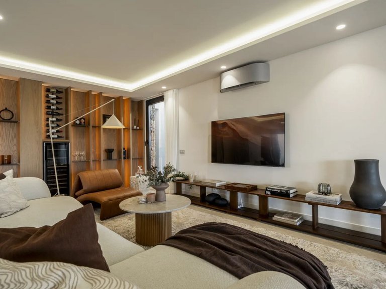 Villa for Sale in Nueva Andalucía, Malaga 4