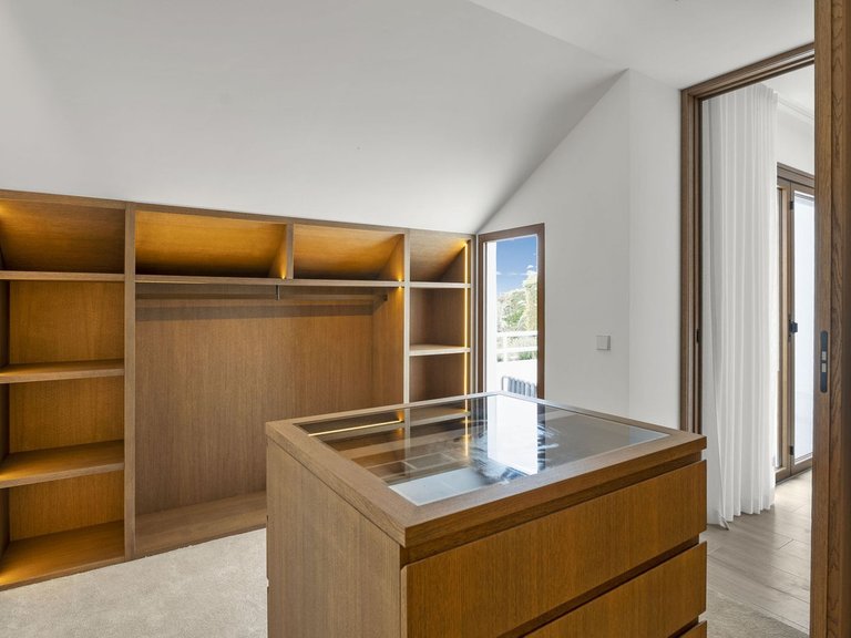Apartment for Sale in Nueva Andalucía, Malaga 10