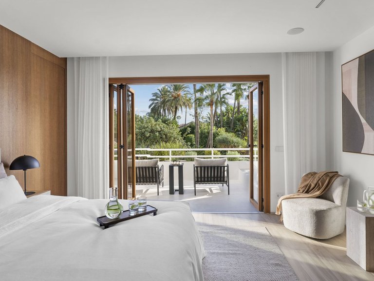 Apartment for Sale in Nueva Andalucía, Malaga 12