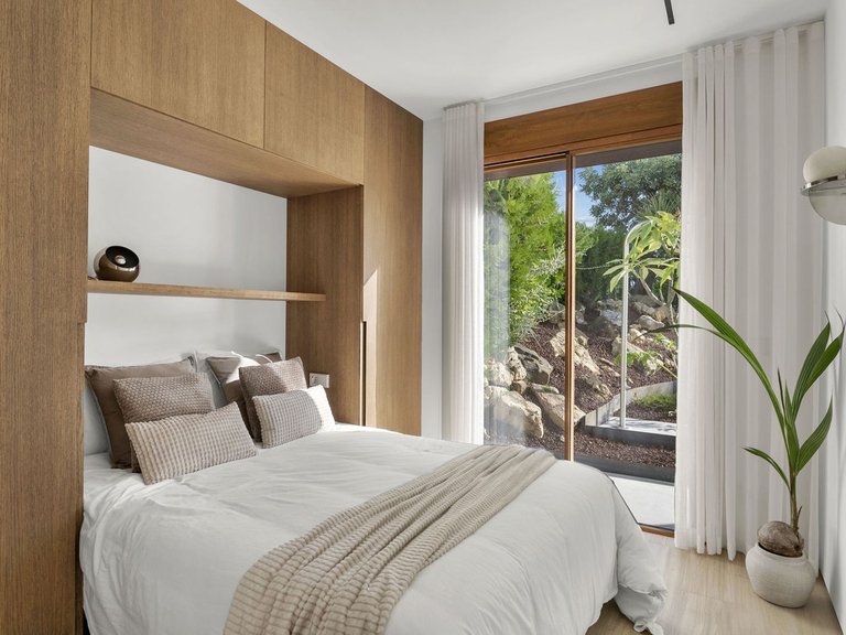 Apartment for Sale in Nueva Andalucía, Malaga 16